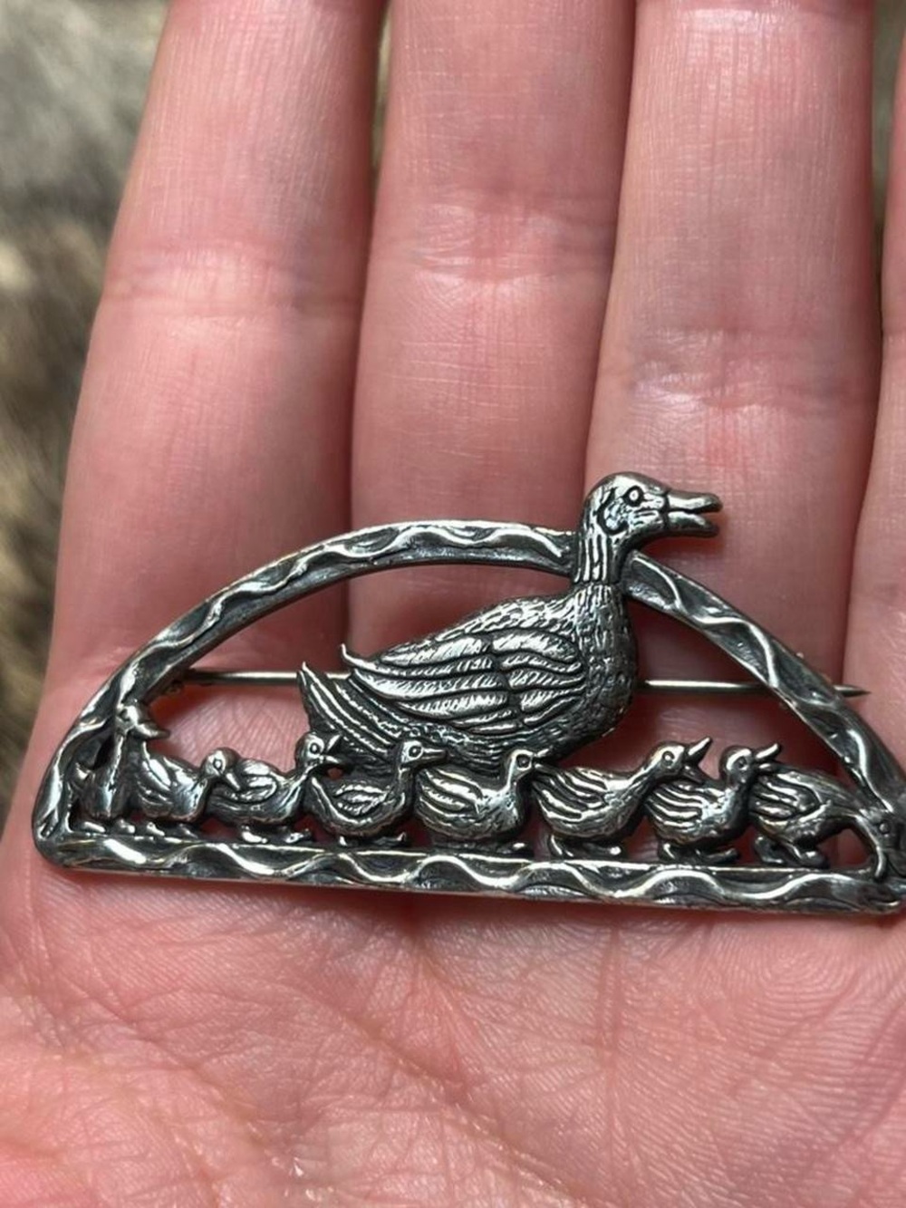 Sterling silver duck with ducklings brooch